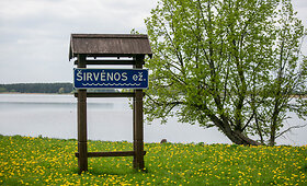 &Scaron;irvėnos ežero tiltas &ndash; ilgiausias medinis pėsčiųjų tiltas Lietuvoje