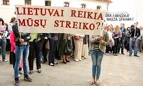 Lietuvos lenkų mokyklų forumo organizuota protesto akcija