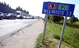 Milžini&scaron;kos eilės prie sienos su Baltarusija