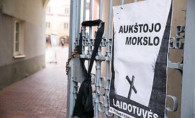 Protesto akcija &bdquo;Lietuvos auk&scaron;tojo mokslo laidotuvės&ldquo;
