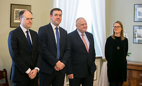 Prezidentė susitiko su ekspertais dėl vie&scaron;ojo sektoriaus skaidrumo klausimų