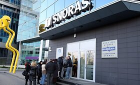 Eilės prie &bdquo;Snoro&ldquo; filialų 