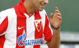 Novakas Džokovičius žaidė futbolą