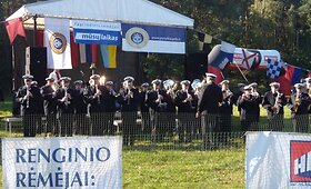 Smiltynėje vyko jubiliejinis bėgimas "Gintarinė jūrmylė 2010".