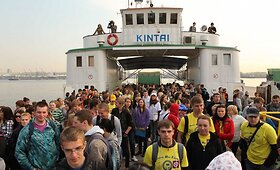 Trečiadienį Smiltynėje moksleiviai ir studentai sodino medžius. 