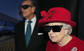 Karalienė Elizabeth II ir princas Philipas &scaron;venčia geležinį vestuvių jubiliejų