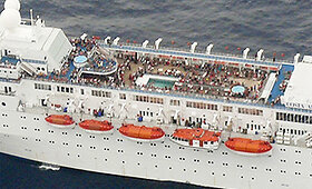 Indijos vandenyne dreifuoja &bdquo;Costa Allegra&ldquo; kruizinis laivas