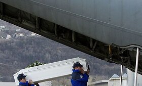 Į gedinčią Belgiją parskraidinti autobuso avarijos aukų palaikai