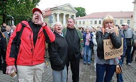 Drąsiaus Kedžio &scaron;alininkų protestas prie prezidentūros Vilniuje
