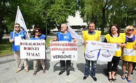 Profsąjungų protestas prie&scaron; darbo kodekso pakeitimus