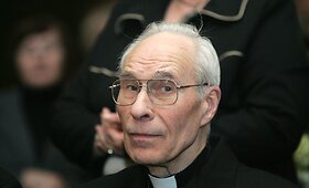 Eidamas 84-uosius mirė vyskupas emeritas Juozas Tunaitis