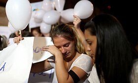 Brazilijoje minios gyventojų i&scaron;ėjo į gatves pagerbti naktiniame klube žuvusių žmonių