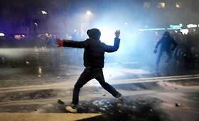 Bulgarijos premjeras Boiko Borisovas atsistatydino įsiplieskus protestams dėl elektros kainos