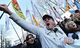 Tūkstančiai žmonių Ukrainos sostinėje protestavo prie&scaron; &bdquo;politines represijas&ldquo;