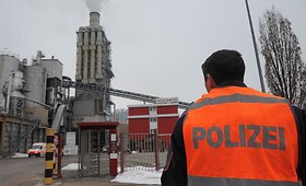 &Scaron;veicarijoje per susi&scaron;audymą medienos fabrike žuvo trys žmonės