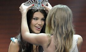 &bdquo;Mis Slovakija 2013&ldquo; konkursą laimėjo 19-metė studentė Karolina Chomistekova