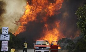 Kalifornijoje krūmynų gaisrai sunaikino daugiau kaip 3 tūkst. hektarų
