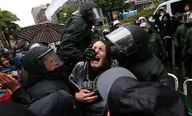 Frankfurte tūkstančiai žmonių protestavo prie&scaron; taupymą ir kapitalizmą