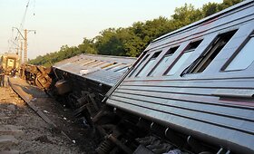 Rusijoje per traukinio avarija sužeisti mažiausiai 76 žmonės