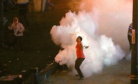 Nuversto Egipto prezidento Mursi &scaron;alininkai susirėmė su saugumo pajėgomis