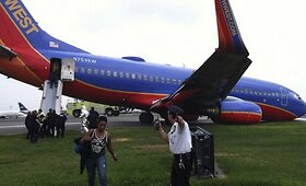 Niujorko oro uoste besileidžiant subyrėjo &bdquo;Boeing 737&ldquo; priekinė važiuoklė