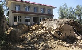 Kinijoje žemės drebėjimas pareikalavo mažiausiai 47 žmonių gyvybių 