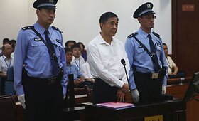 Kinijoje prie&scaron; teismą stojo įtakingas politikas Bo Xilai
