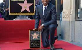 Holivudo &scaron;lovės alėjoje atidengta žvaigždė Kenny &bdquo;Babyface&ldquo; Edmondsui 