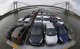 Naujų &bdquo;Ford Fiesta&ldquo; automobilių kelionė Reino upe