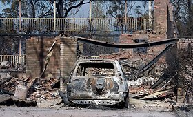 Australijoje krūmynų gaisrai sunaikino &scaron;imtus namų