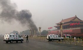 Kinijoje automobiliui įvažiavus į minią evakuota Tiananmenio aik&scaron;tė