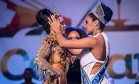 Brazilija i&scaron;rinko 2014-ųjų Sambos karnavalo karalių ir karalienę