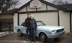 Pirmoji &bdquo;Ford Mustang&ldquo; automobilį 1964 metais įsigijusi mokytoja juo važinėja ir &scaron;iandien