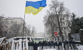 Sniegas nei&scaron;vaikė protestuotojų Kijeve, telkiamos didesnės riau&scaron;ių milicijos pajėgos