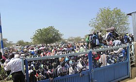Pietų Sudanę dėl didėjančio smurto žmonės ie&scaron;ko prieglobsčio Jungtinių Tautų stovykloje