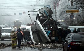Rusijoje per sprogimą troleibuse žuvo mažiausiai 14 žmonių