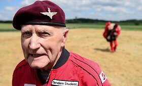 Antrojo pasaulinio karo veteranai grįžo į Normandijos paplūdimius paminėti 70-ąsias &bdquo;D dienos&ldquo; metines