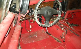 Vogtos istorinių &bdquo;Facel Vega&ldquo; automobilių dalys