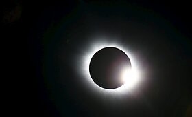 Atokiose Arkties salose buvo matomas visi&scaron;kas saulės užtemims