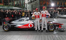Berlyne pristatytas &bdquo;Vodafone McLaren Mercedes&ldquo; komandos bolidas