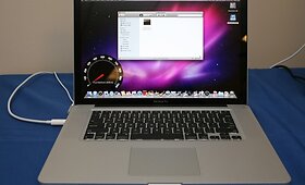 &bdquo;Apple&ldquo; pristatė beveik dvigubai spartesnius &bdquo;Macbook Pro&ldquo; kompiuterius