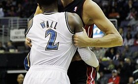 Ž.Ilgauskas buvo i&scaron;varytas i&scaron; aik&scaron;tės, bet Majamio &bdquo;Heat&ldquo; vis tiek laimėjo