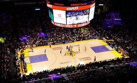 Los Andželo &bdquo;Lakers&ldquo; dviem ta&scaron;kais pralaimėjo Dalaso &bdquo;Mavericks&ldquo; klubui
