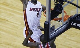 Majamio &bdquo;Heat&ldquo; po pratęsimo nugalėjo Čikagos &bdquo;Bulls&ldquo; krep&scaron;ininkus