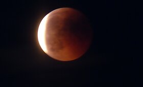 15min.lt skaitytojų nuotraukos: Mėnulio užtemimas Lietuvoje