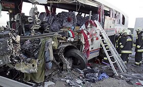 Vengrijoje antrą kartą per savaitę įvyko tragi&scaron;ka autobuso ir vilkiko avarija