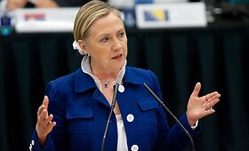 Hillary Clinton Demokratijų bendrijos ministrų konferencijoje