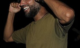 Sukilėlių &bdquo;suimtas&ldquo; Muamaro Kadhafi sūnus ankstų antradienio rytą bendravo su užsienio žurnalistais