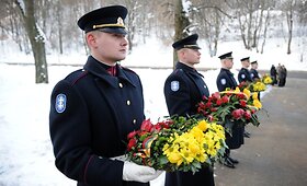 Vasario 16-osios Nepriklausomybės Akto Signatarų pagerbimas Rasų kapinėse