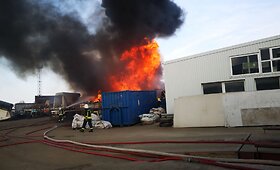 Tauragėje liepsnojo metalo laužo supirktuvė